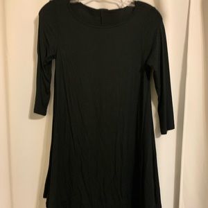 Black 3/4 sleeve dress